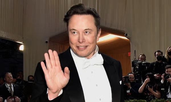 How Tall is Elon Musk? Unveiling the Height of a Visionary